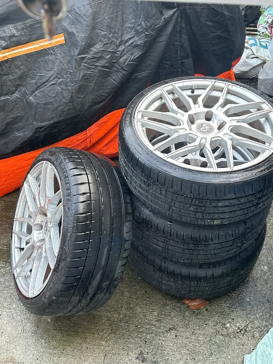 19” Alloys with great tyres - Image 1