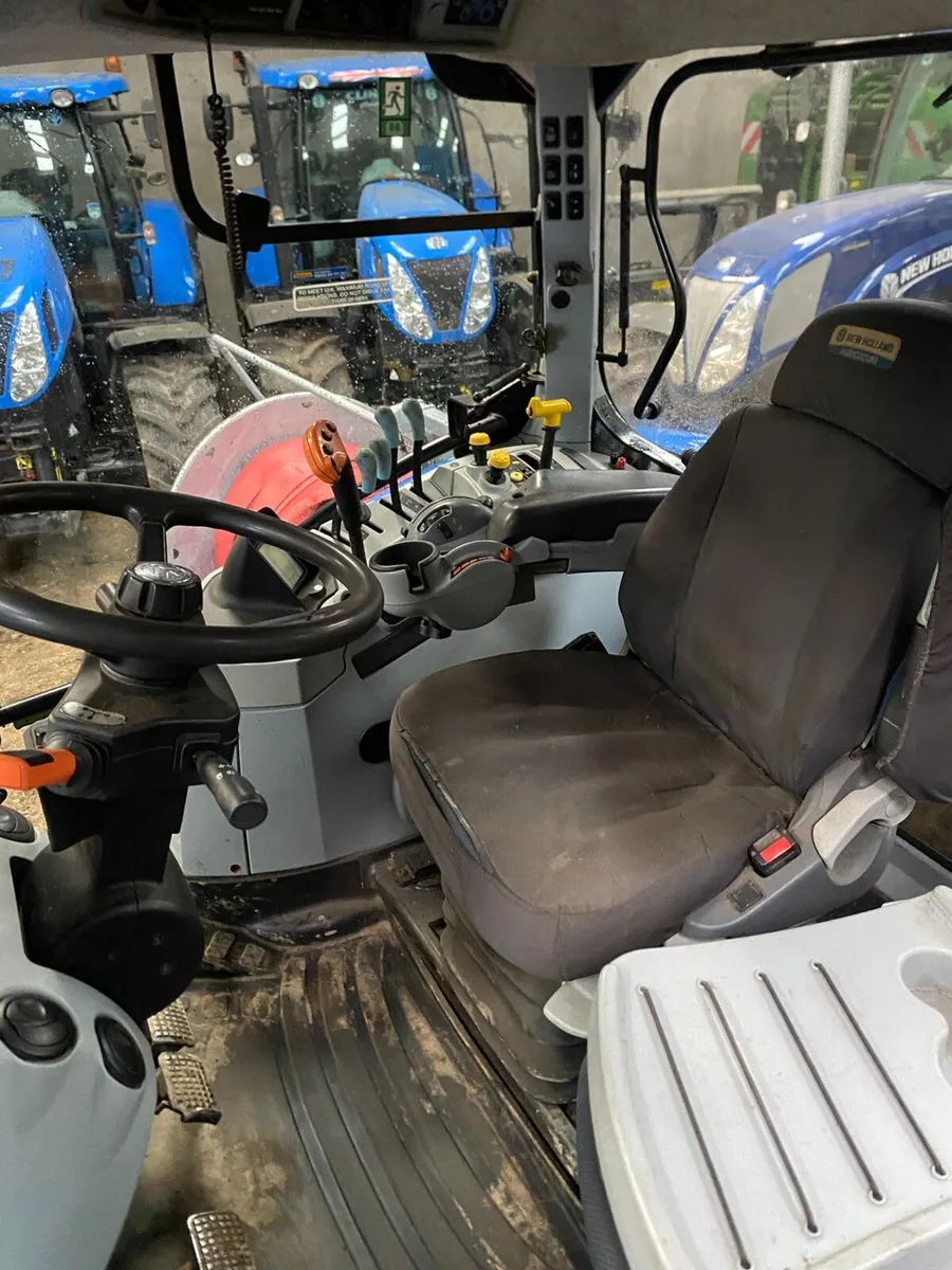 New holland tractor - Image 2