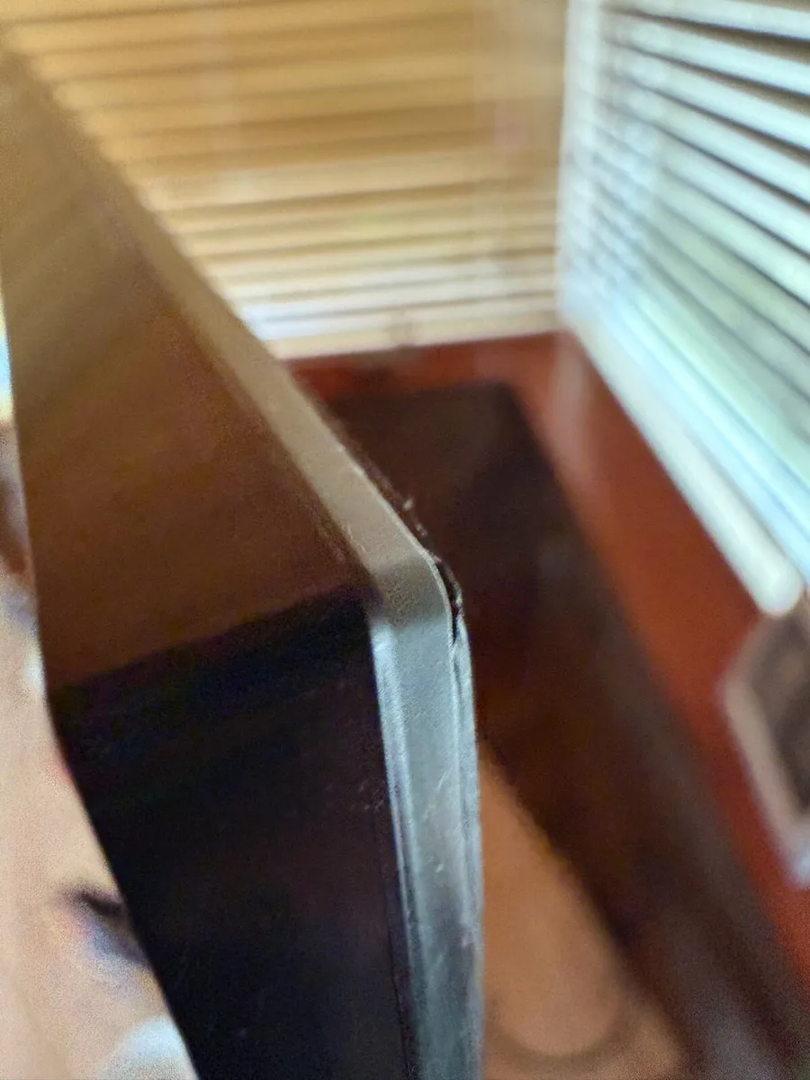 Samsung smart flatscreen tv 65” - Image 1