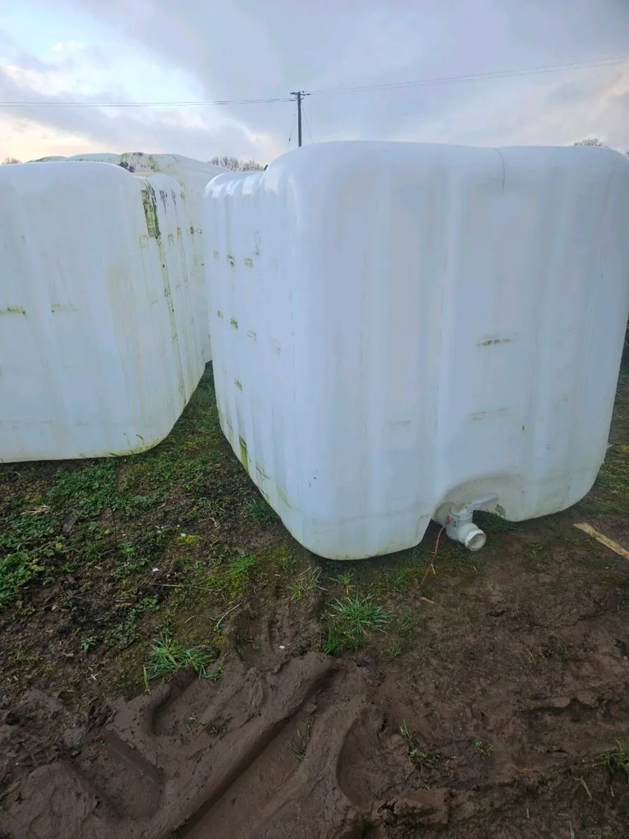 Ibc plastic tanks