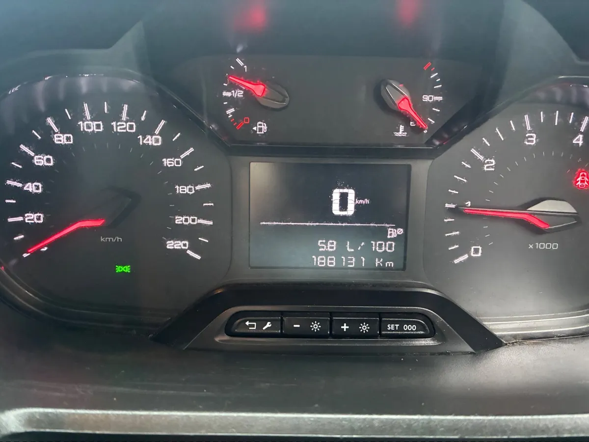 Peugeot Partner 2021 - Image 2