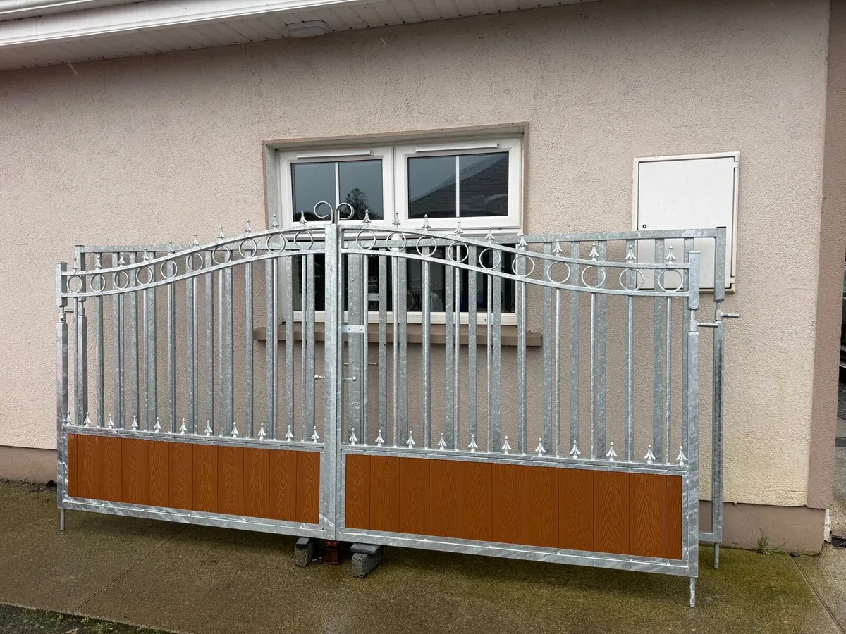 Modern gates with PVC infill & 100 years warranty - Image 4