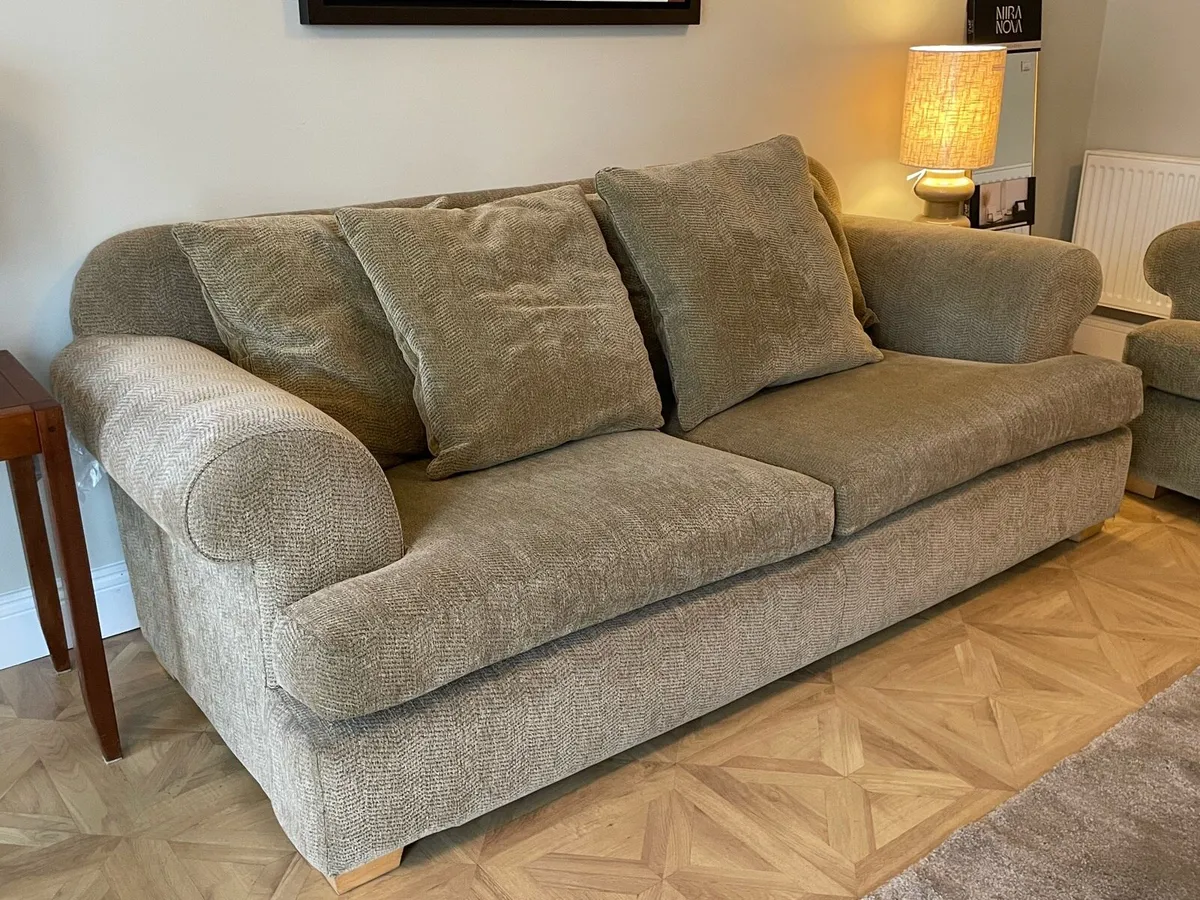 Large 2 seat & 3 seat couches - Image 2