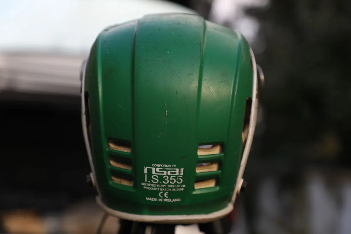 hurling helmet - Image 3