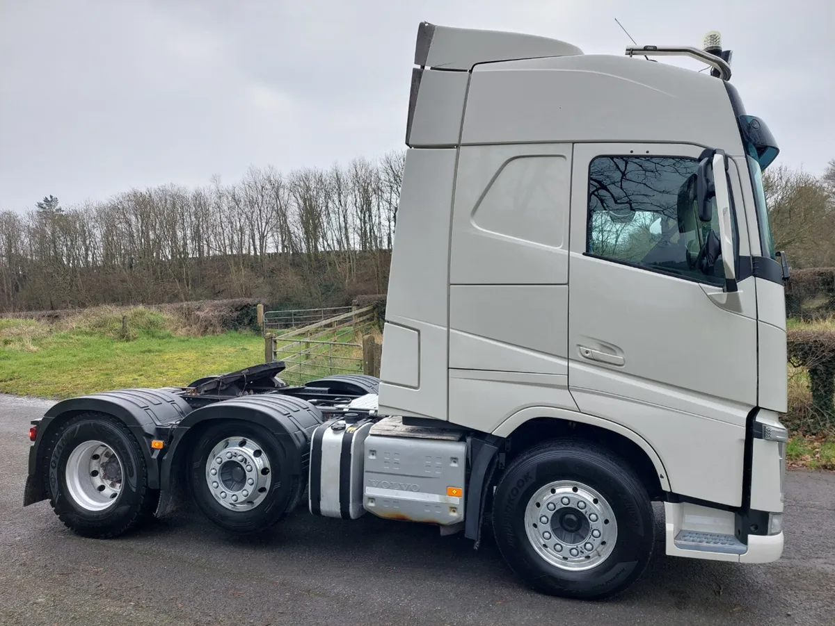 2017 VOLVO FH460 - Image 4
