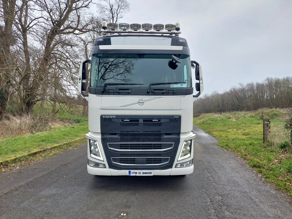 2017 VOLVO FH460 - Image 3