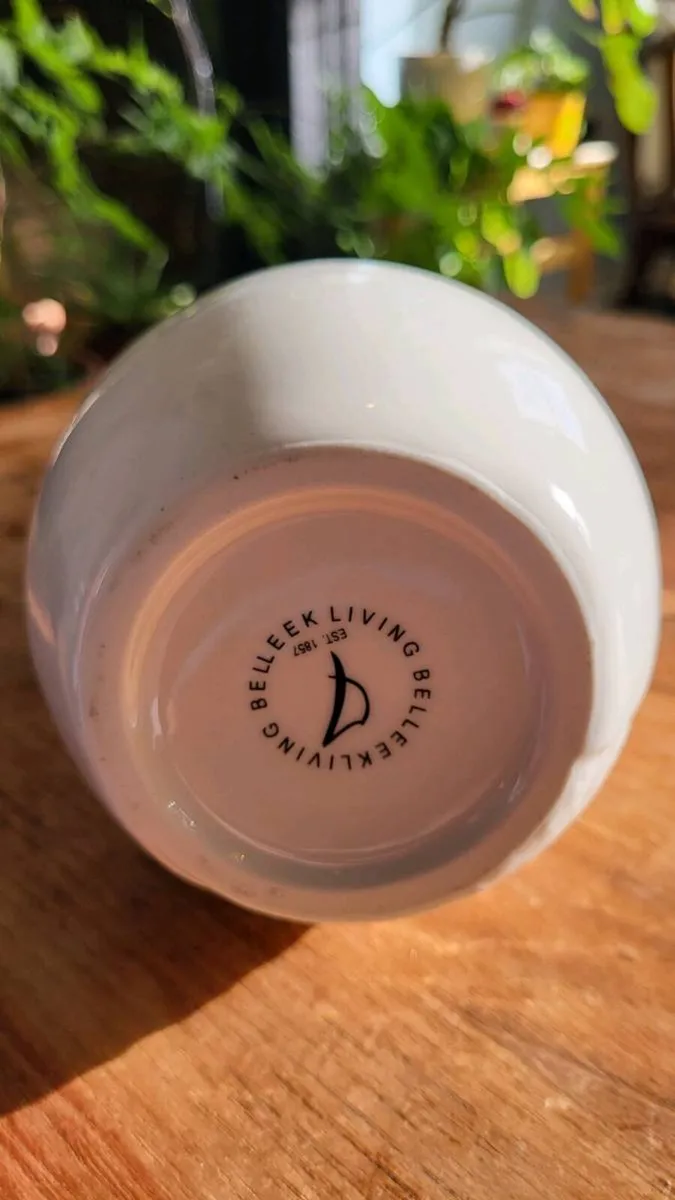 Belleek Living Sandwave Large Bud Vase - Image 3