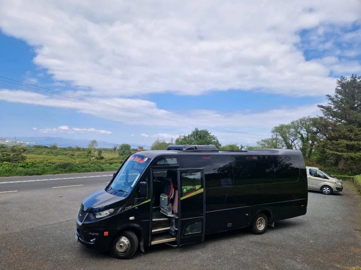 221 Iveco Turas 700s - Image 1