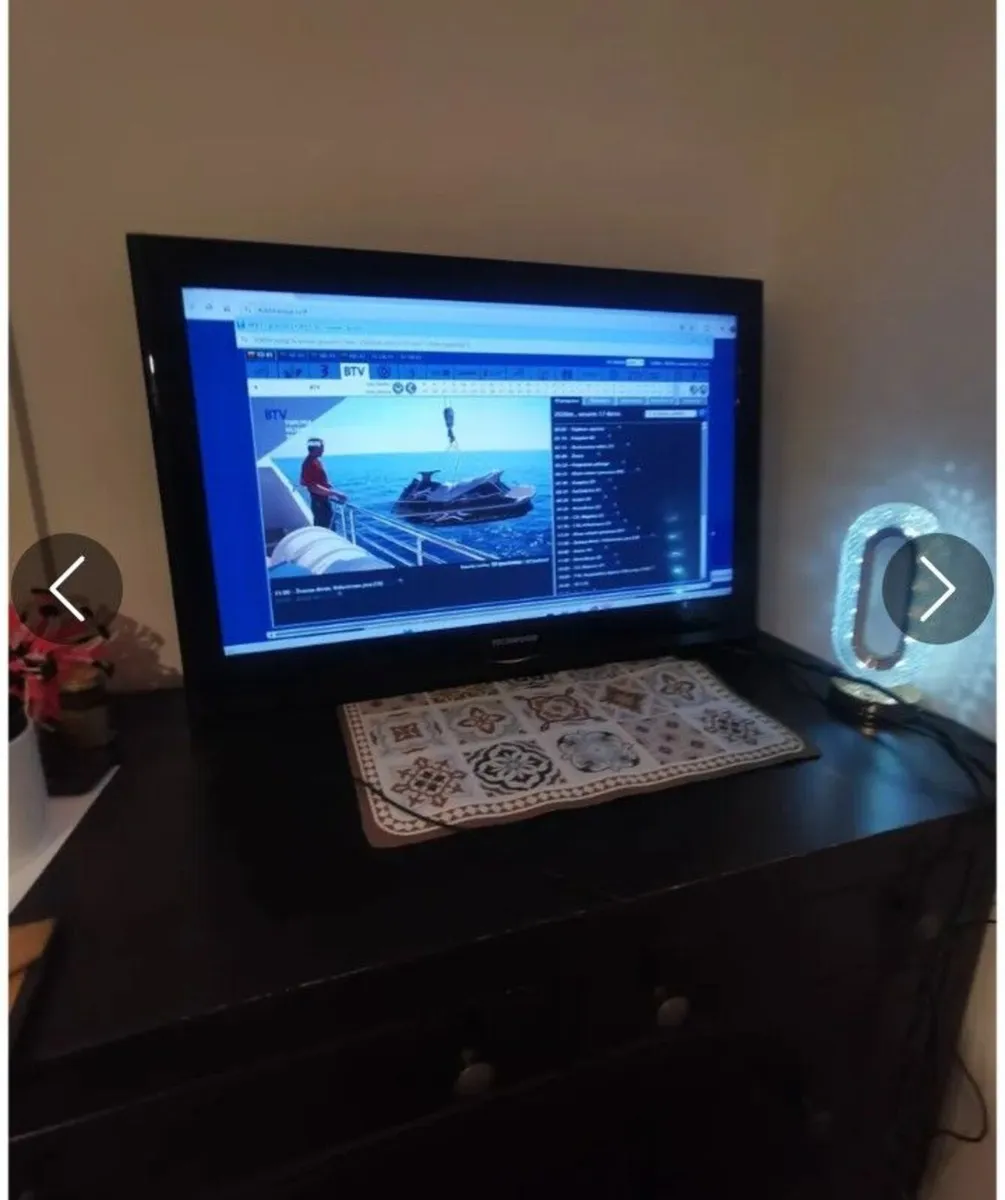 Techwood  32inch Tv Not smart - Image 4