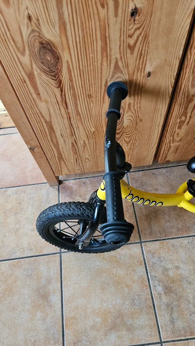 Banana balance bike - Image 3