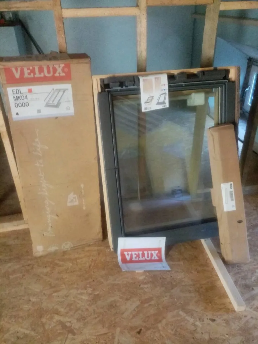 Velux 780x980 +flashings NEW - Image 1