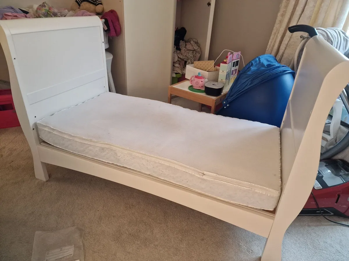 Cot bed with mattress - Image 4