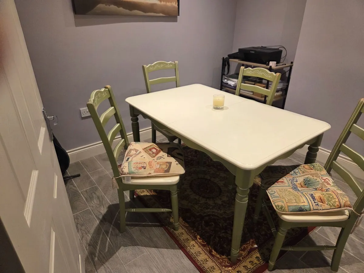Table and Chairs - Image 1