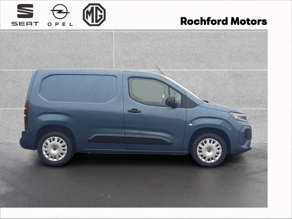 Opel Combo L1H1 Sportive 1.5 130HP AUTO - Image 3