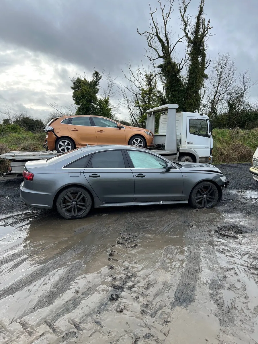 Breaking audi a6 c7 s line 2.0 ddda skb LZ7S 2017 - Image 3