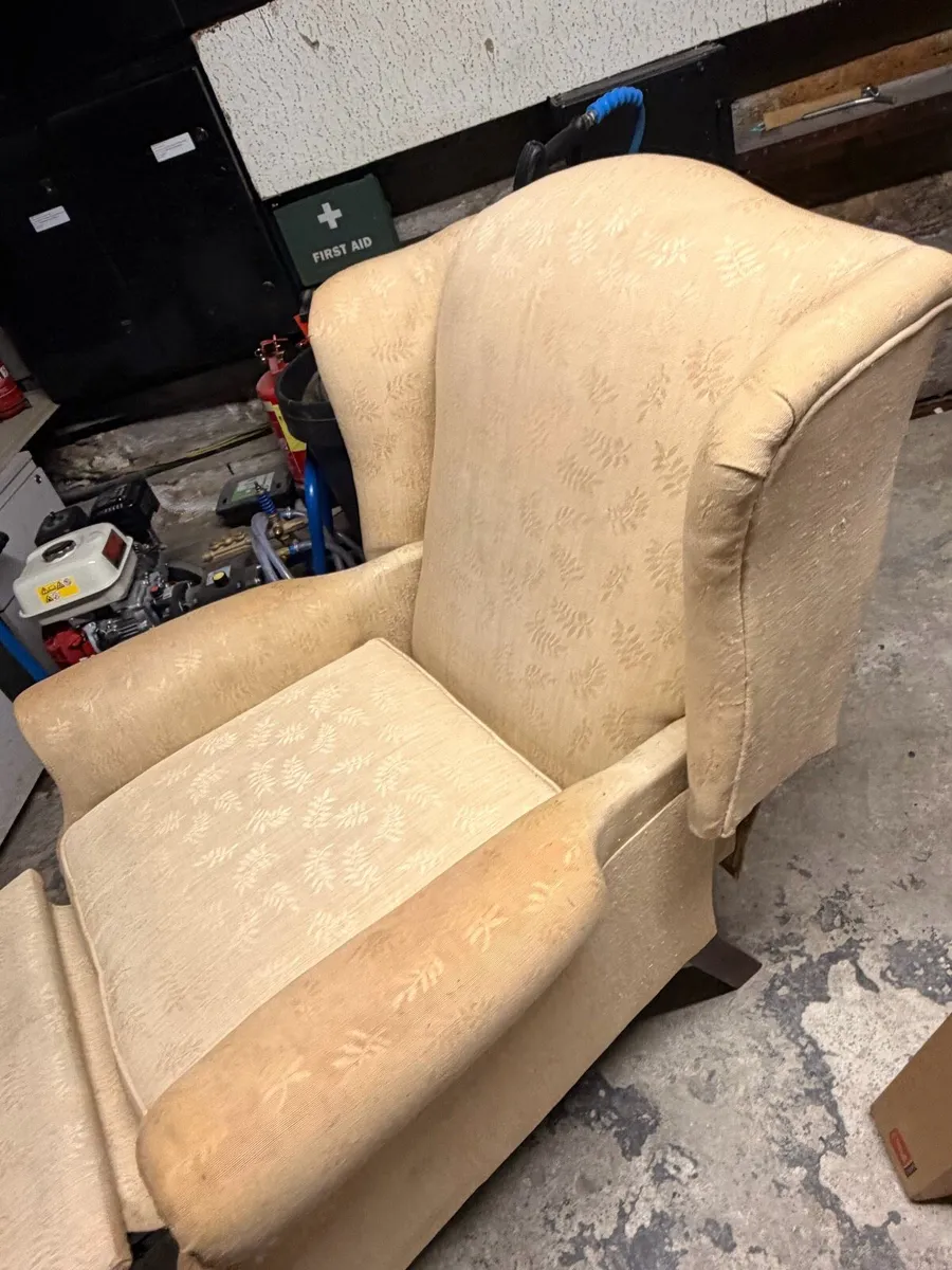 Laura Ashley Queen Ann recliner - Image 3