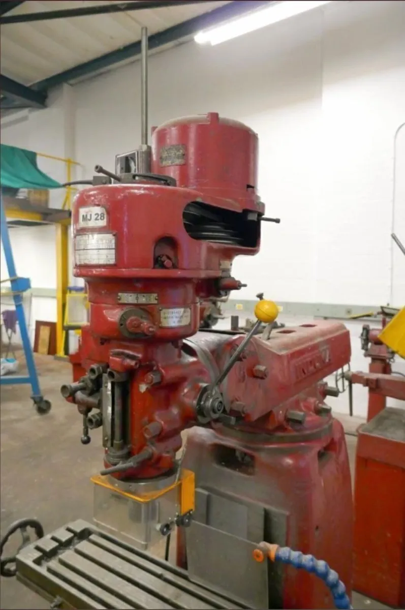 Induma milling machine  Delivery available - Image 4