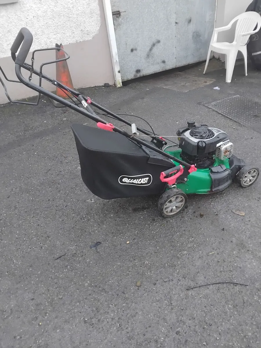 Self-drive lawnmower running very well - Image 2