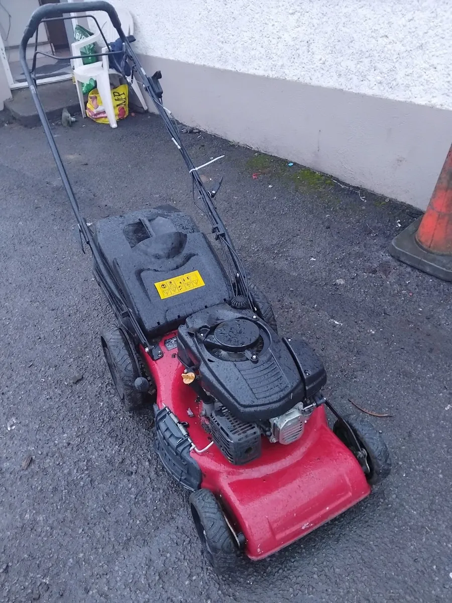 Self-drive lawnmower running very well read - Image 3