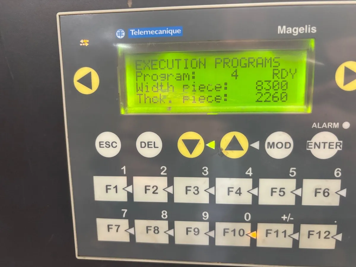 SCM Superset XL Fully Automatic 5 Head Moulder - Image 2