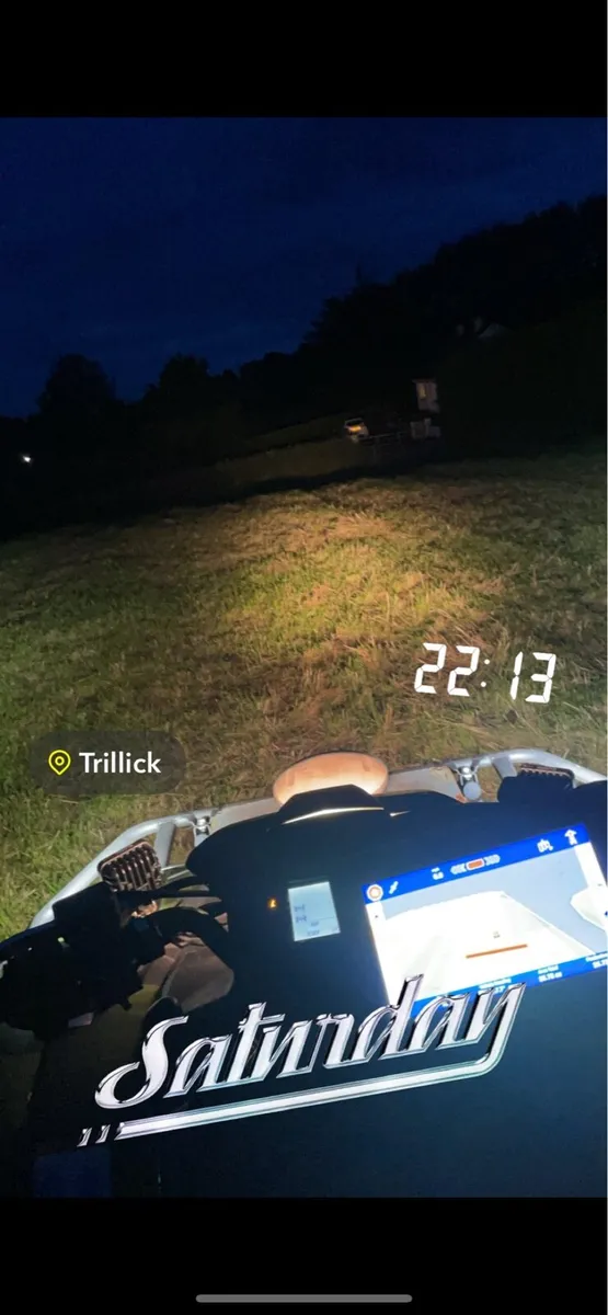 Fertilizer spreading - Image 3