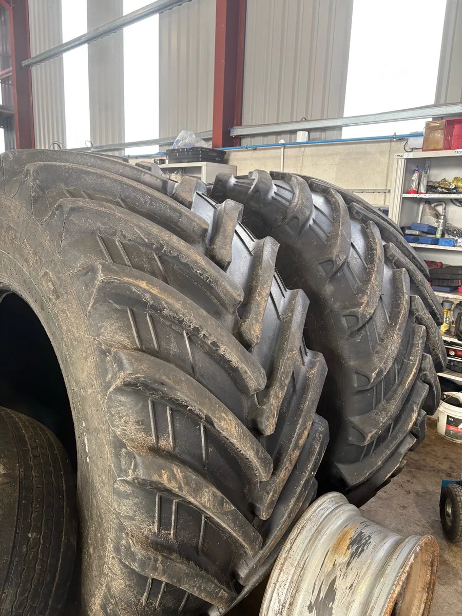 tyres 800/65r32 - Image 1