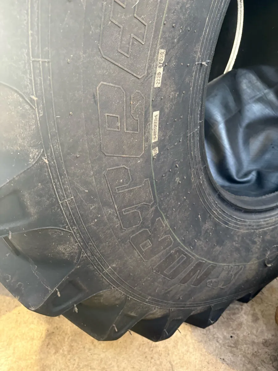 tyres 800/65r32 - Image 3