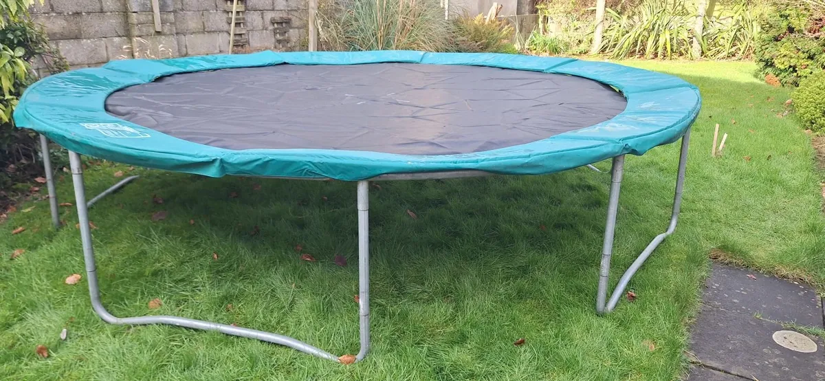 Trampoline