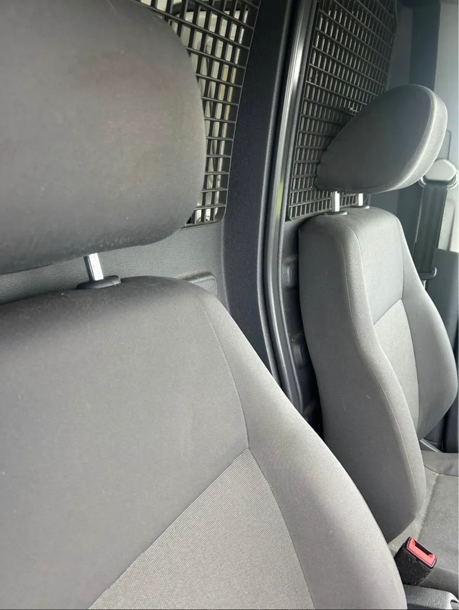 2014 Volkswagen caddy DOE 09,2026 - Image 3