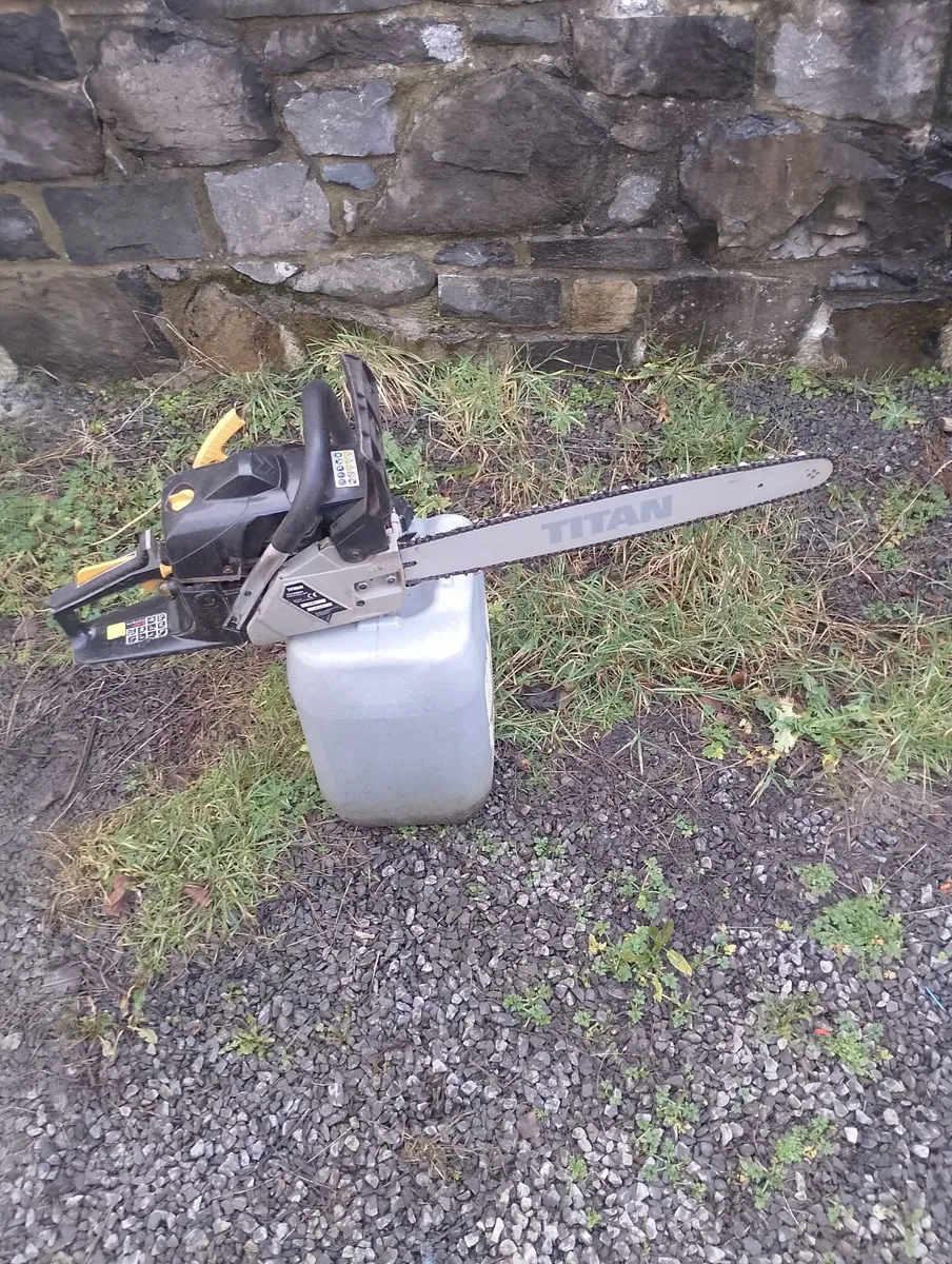 Titan Chainsaw 50cc - Image 2