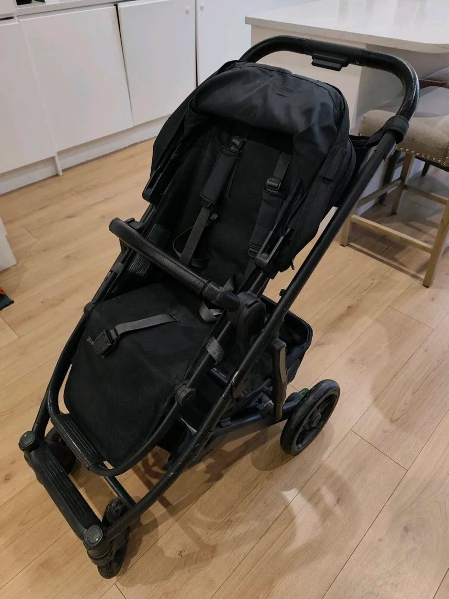 Uppababy Cruz V2 - Image 1