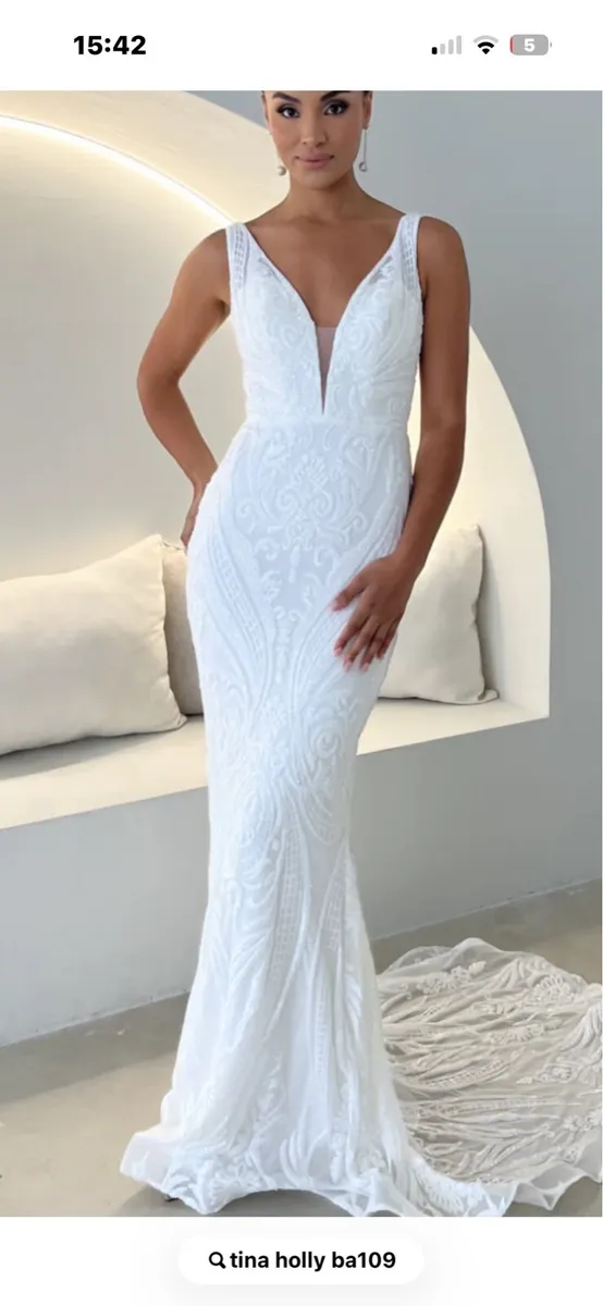 Wedding dress - Image 1