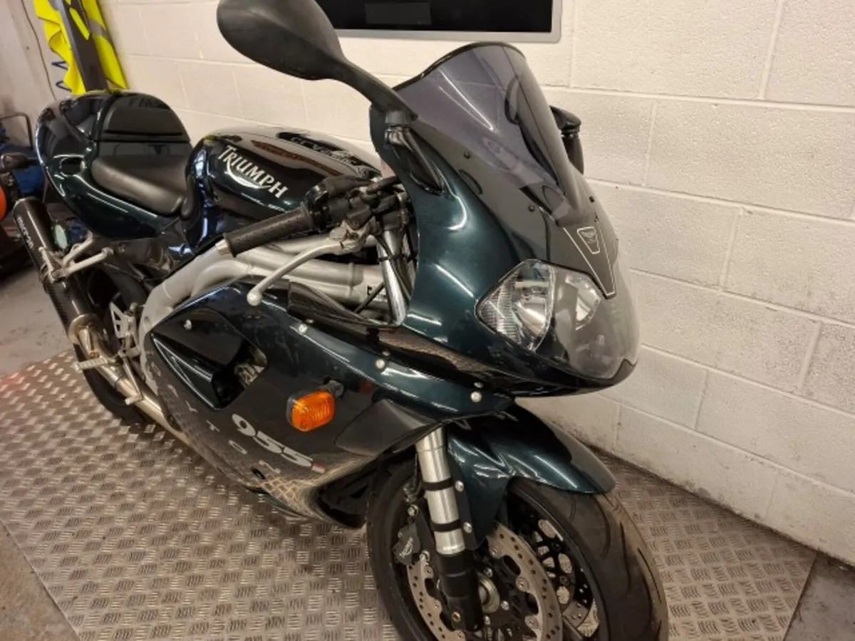 2002 Triumph Daytona 955i centennial edition - Image 2