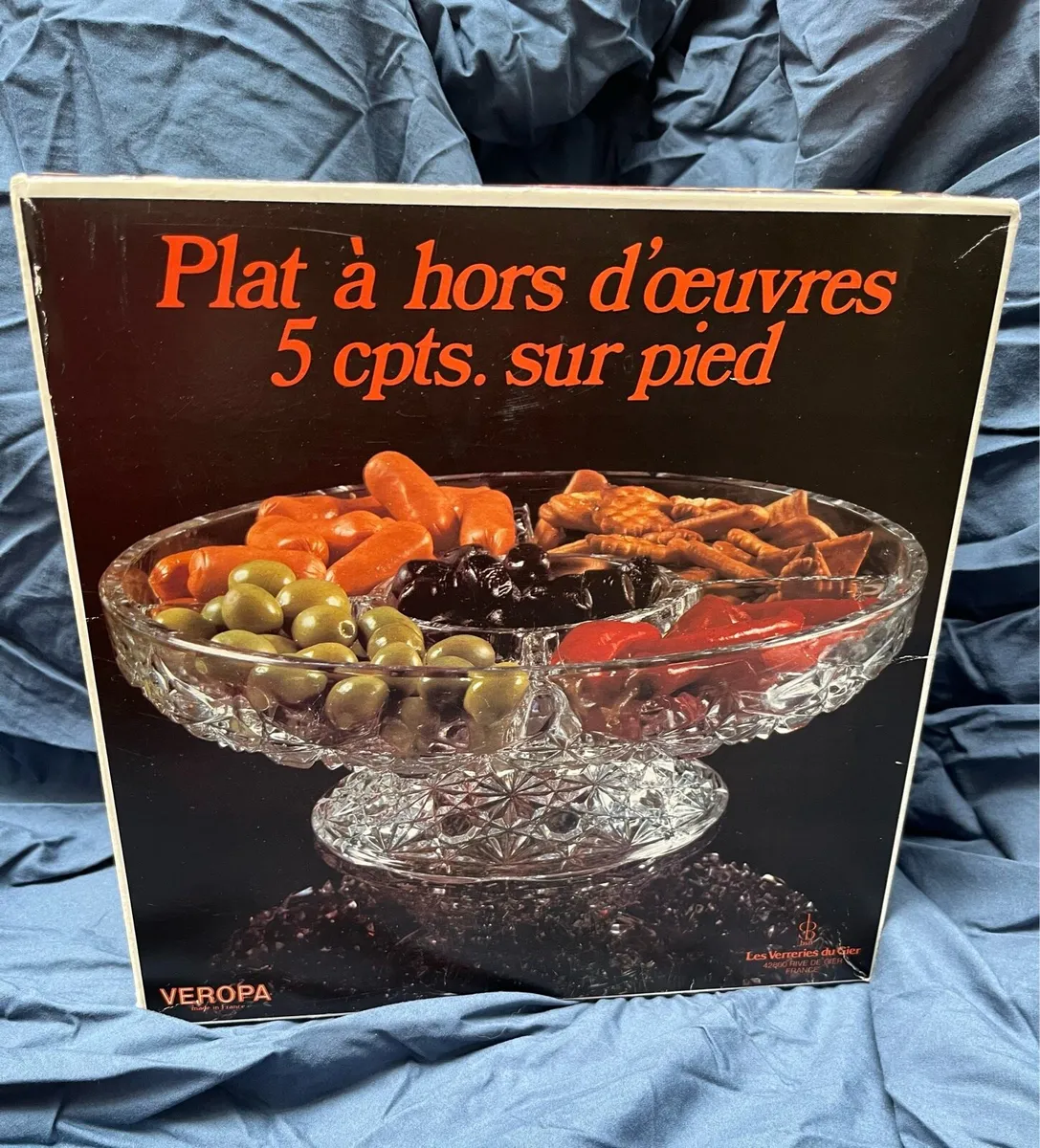 Glass serving dish - Image 1