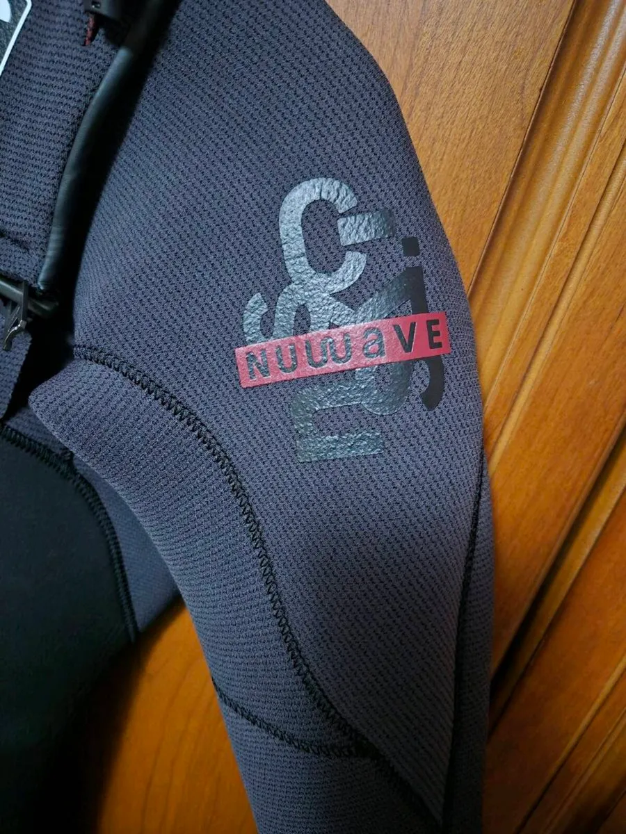 Mens winter wetsuit - Image 4