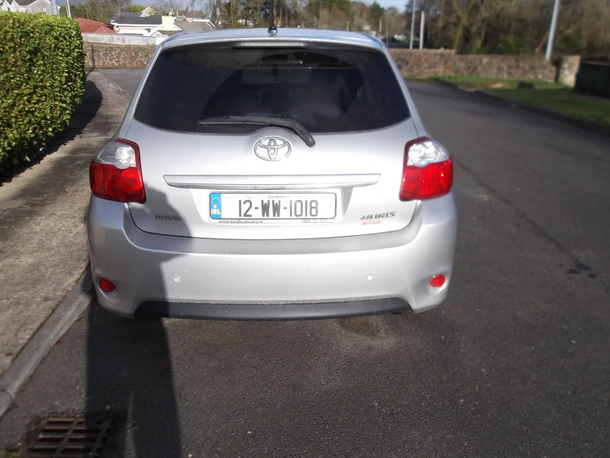 Toyota Auris 2012 - Image 1