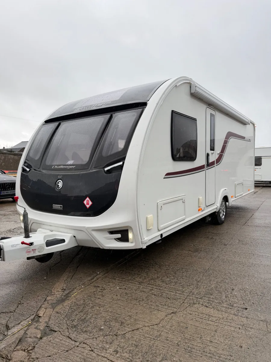 ✨2017 Swift Challenger 580 Island bed caravan ✨ - Image 1