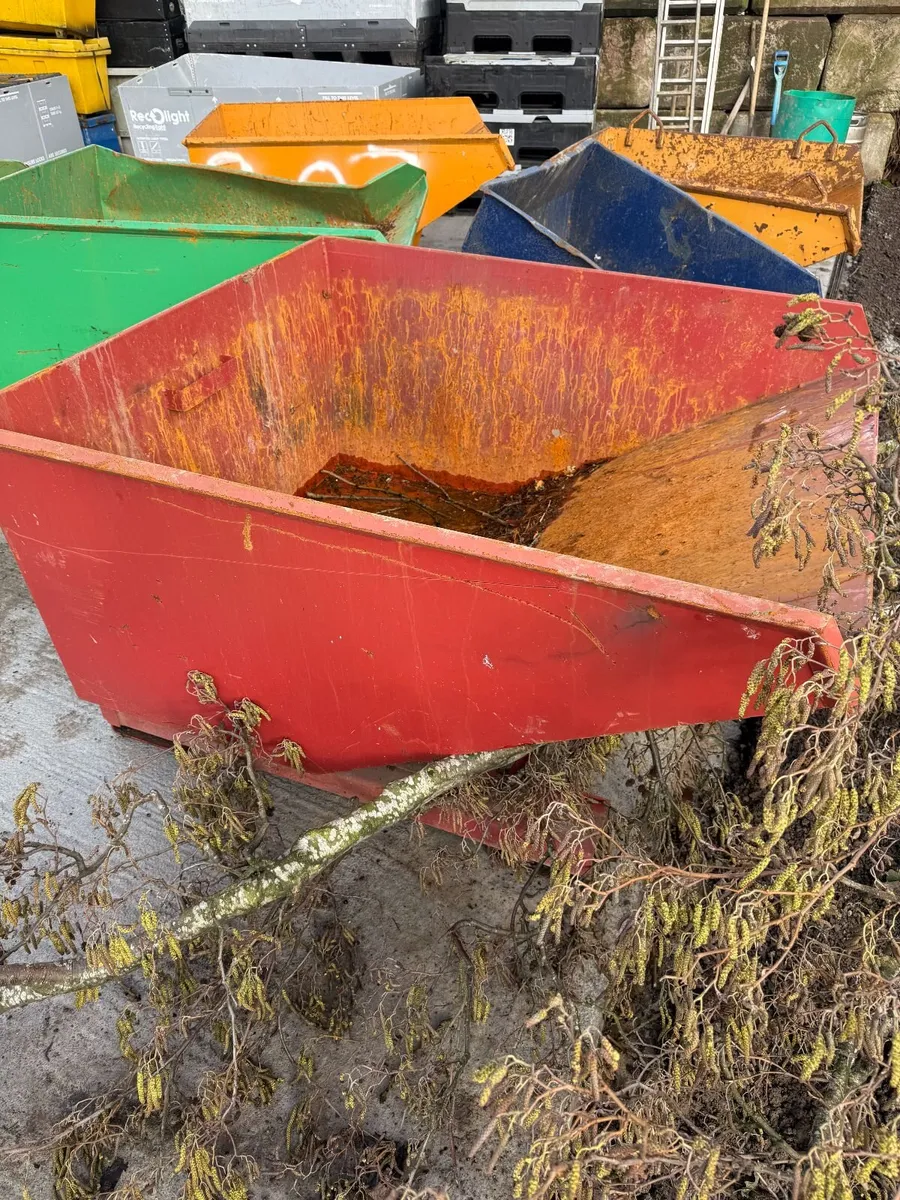 Tipping Skip - Image 2