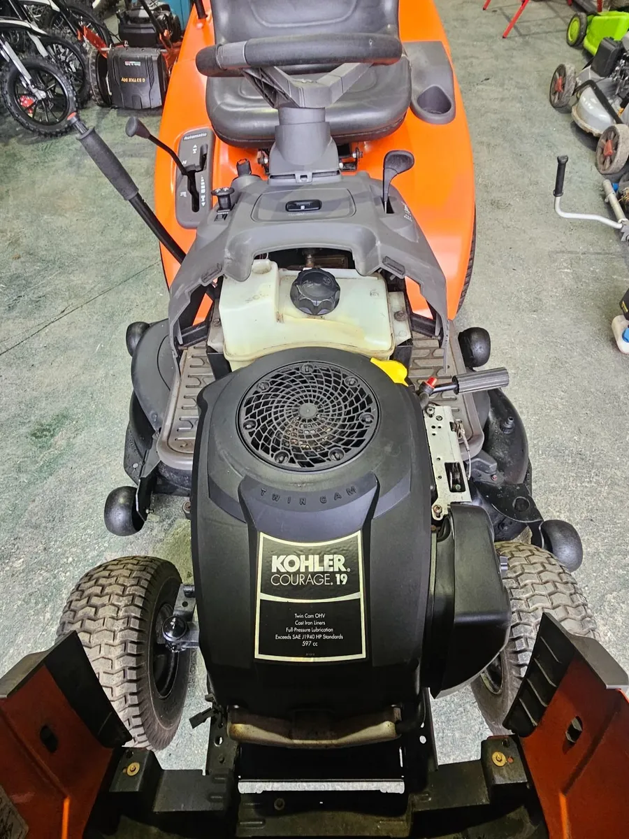 Ride on lawnmower - Image 2