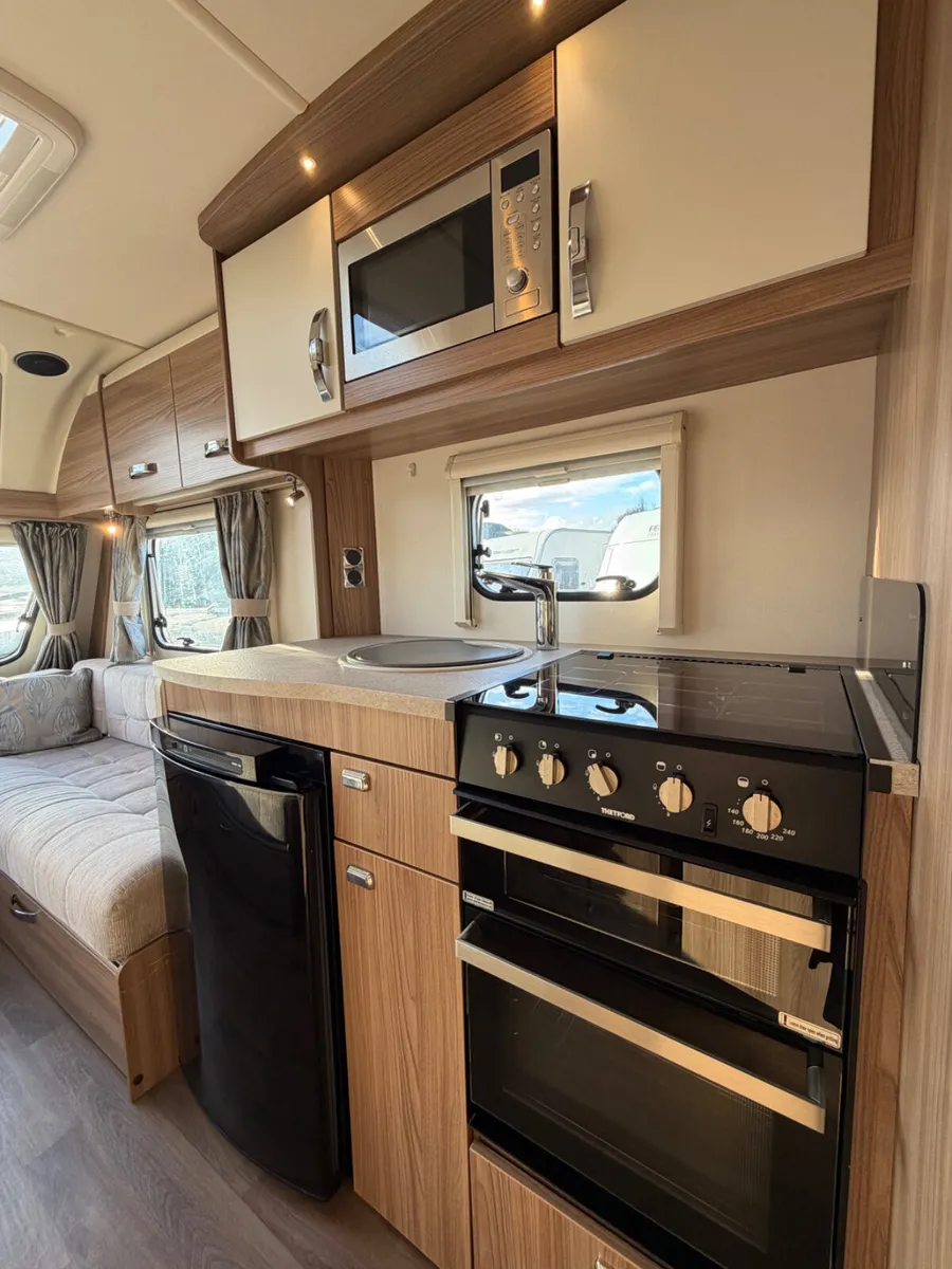 ✨ 2017 Swift Kudos 450-2 2 berth caravan ✨ - Image 4