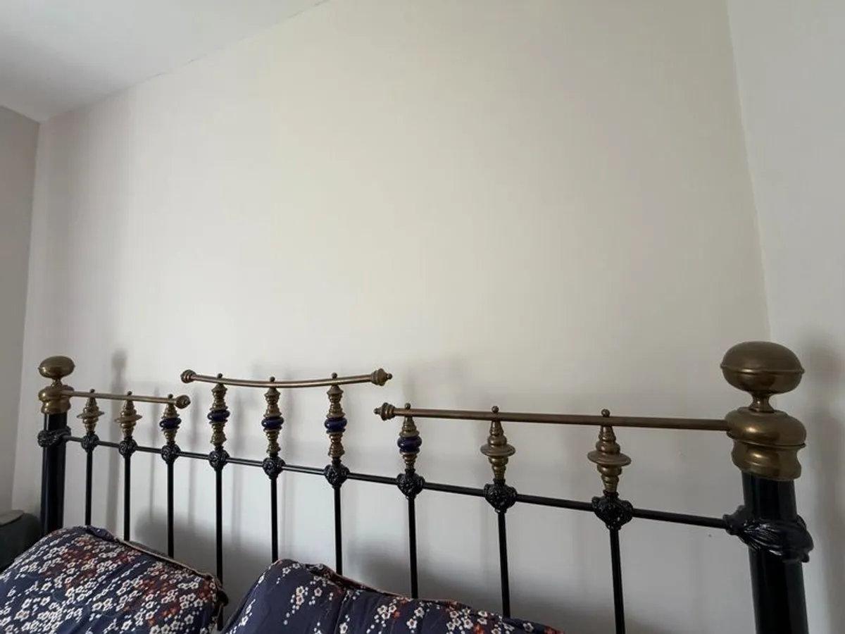 Cast Iron bed - superking size - Image 2