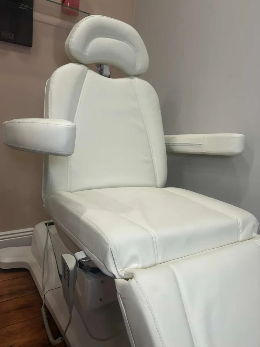 Hof Skinmate Hermes Electric Pedicure/Beauty Bed - Image 2