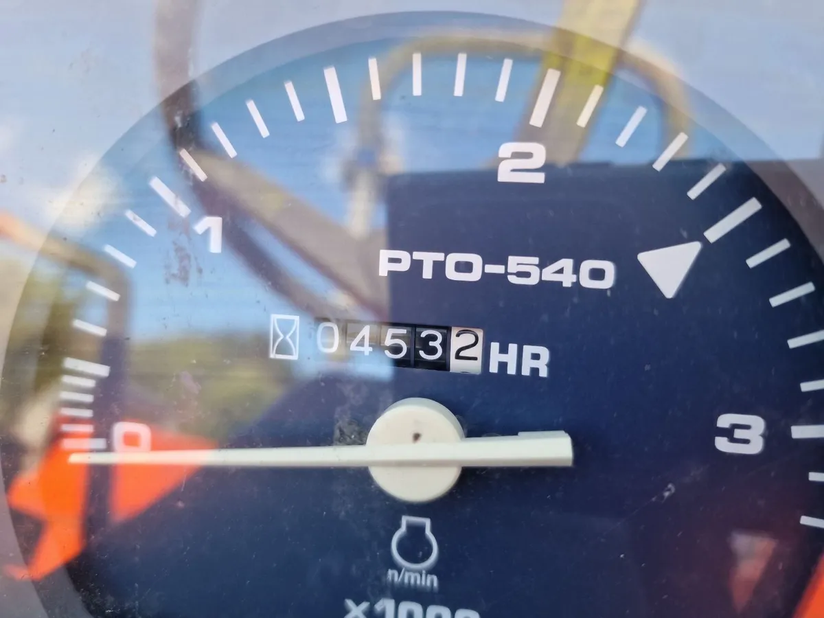 Kubota 45hp Compact Tractor low 400 hours - Image 2