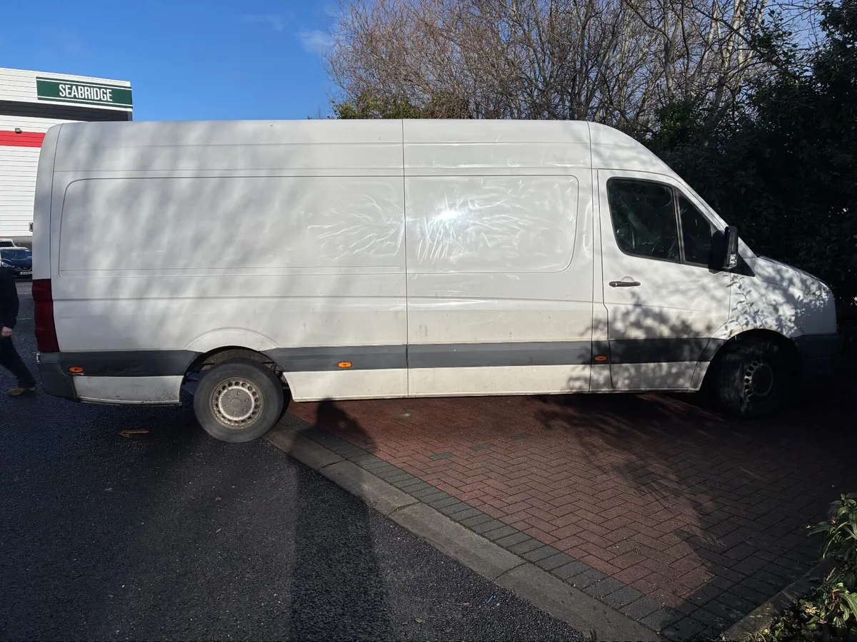 Volkswagen Crafter 2013 - Image 2