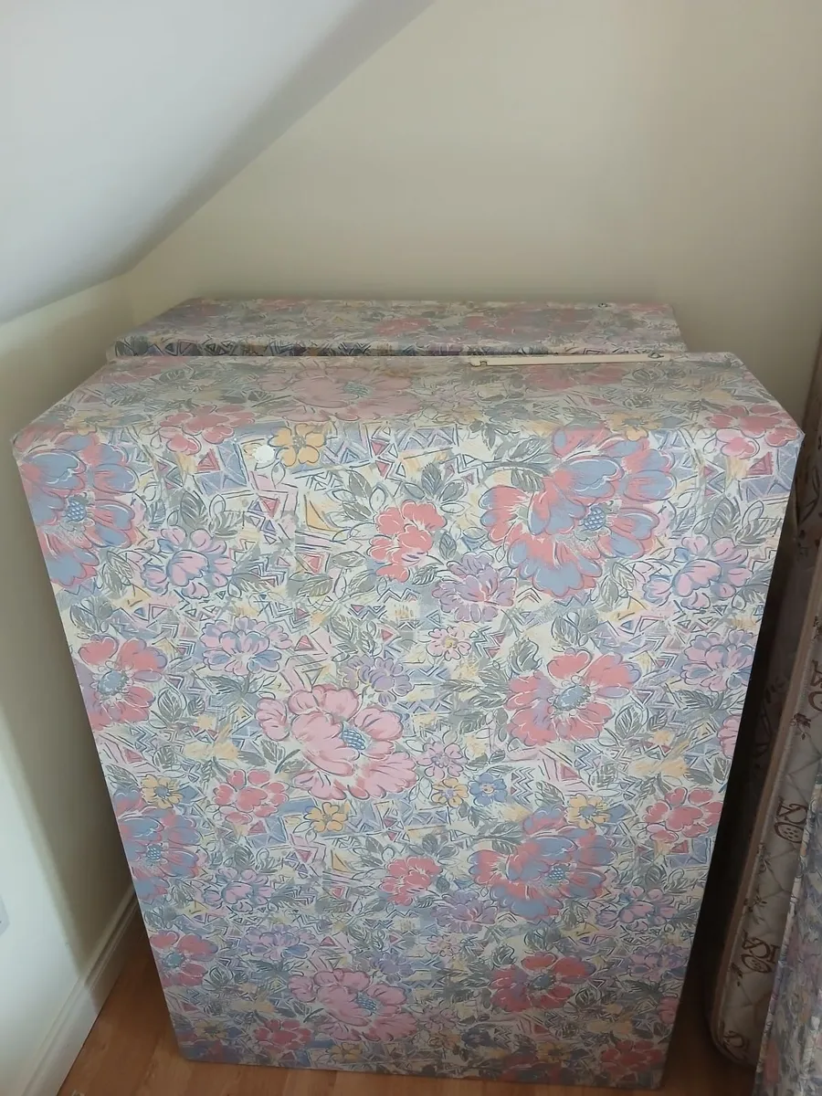 Double divan beds - Image 2