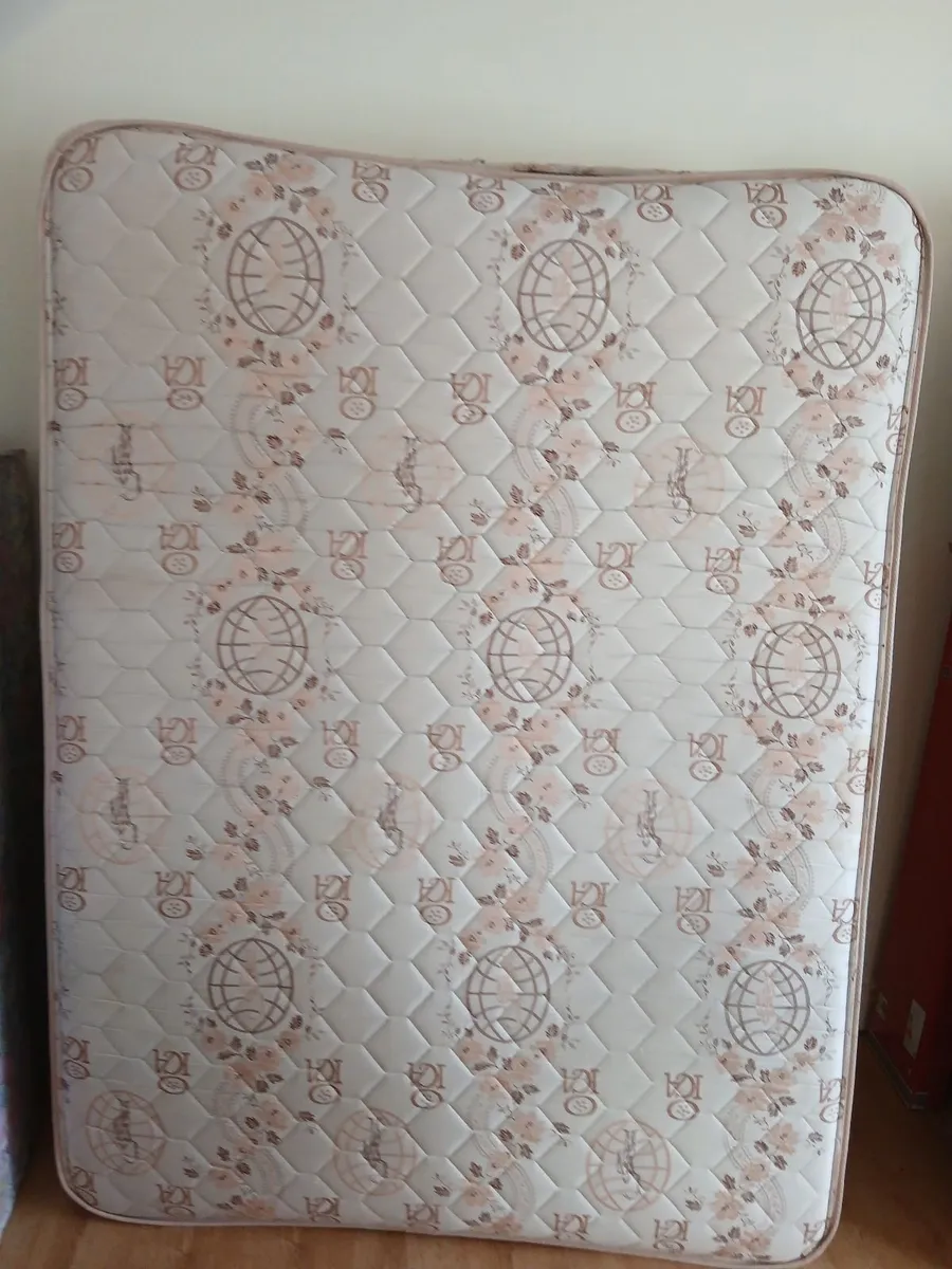 Double divan beds - Image 3