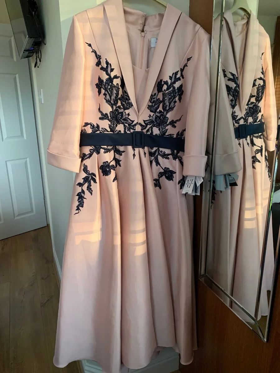 Occasion dress - Image 1