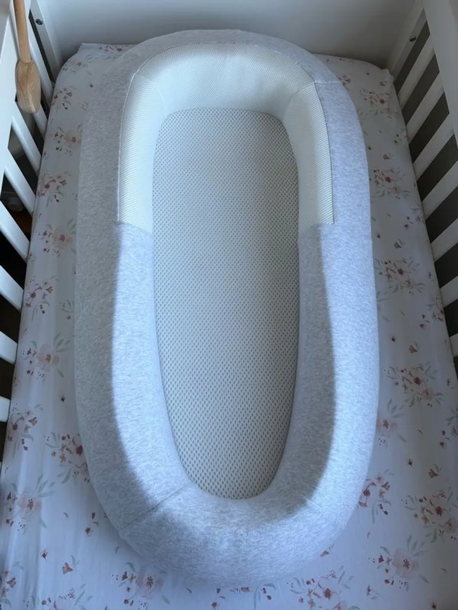 Purflo Baby nest + swaddle - Image 1