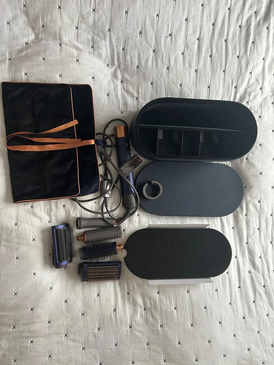 Dyson Air Wrap - Image 1