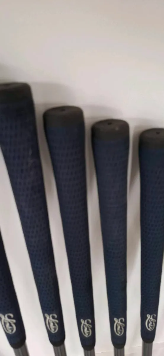 Set of golf irons - Image 2
